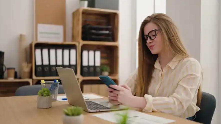 上海展翼装饰工程有限公司轮播图1